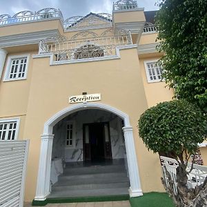 Presken Hotels, Opebi - Castle